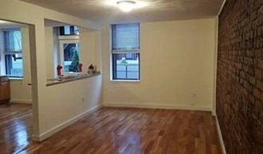 192 Athens St, Unit 1 in Boston, MA - Building Photo - Building Photo
