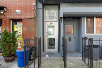 589 Driggs Ave in Brooklyn, NY - Building Photo - Building Photo