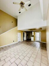 2501 N I St, Unit E3 in McAllen, TX - Foto de edificio - Building Photo