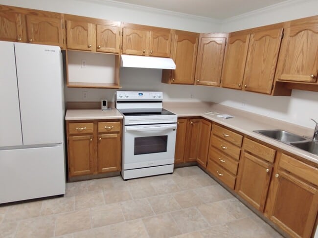 property at 251-251 6 St SE