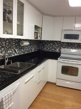 150 SE 25th Rd, Unit 6M in Miami, FL - Building Photo - Building Photo