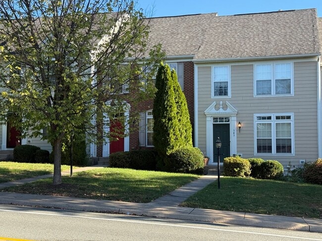 341 Rolkin Rd in Charlottesville, VA - Building Photo - Building Photo