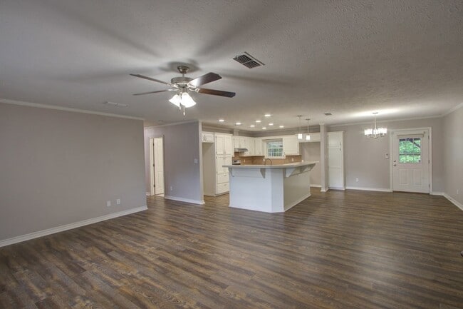 720 Tennessee Acres Dr in Texarkana, AR - Foto de edificio - Building Photo