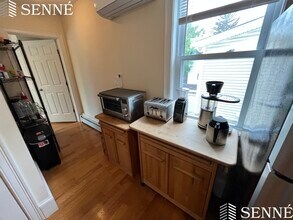6 Nashua St, Unit 2 in Somerville, MA - Building Photo - Building Photo