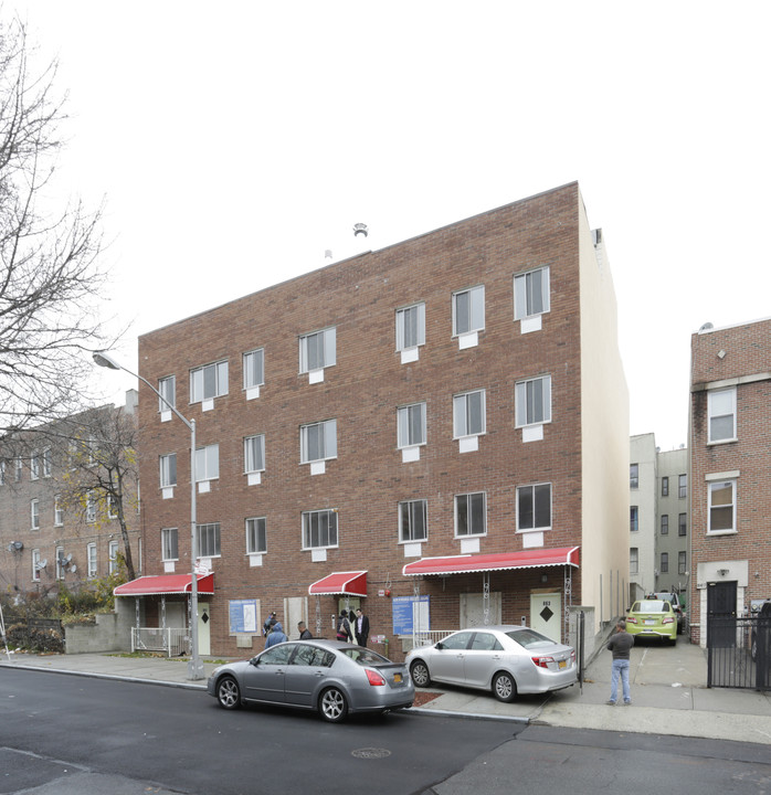 861 Fairmount Pl in Bronx, NY - Building Photo