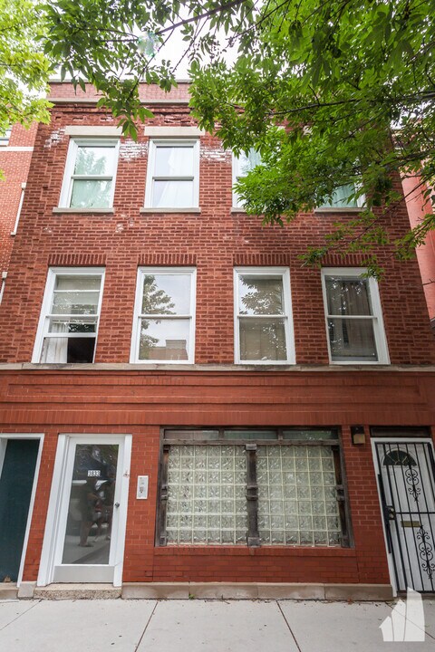 3833 N Southport Ave in Chicago, IL - Building Photo