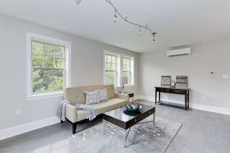Singer Flats in Mount Rainier, MD - Foto de edificio - Interior Photo
