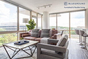 8421 Broad St in McLean, VA - Building Photo