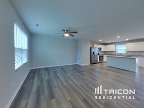 1082 Suffolk Ln in Cedar Hill, TX - Building Photo - Building Photo