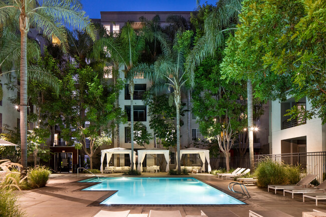 Anara Santa Monica in Santa Monica, CA - Foto de edificio - Building Photo