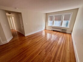 48 Lancaster Ter, Unit 101 in Brookline, MA - Building Photo