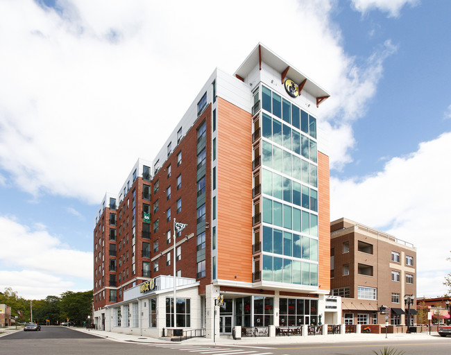 The Residences in East Lansing, MI - Foto de edificio - Building Photo