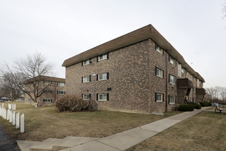 Argyle Park Apartments in Bensenville, IL - Building Photo - Building Photo