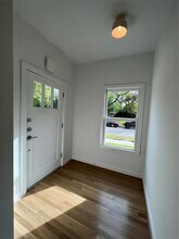 1401 Branard St-Unit -A in Houston, TX - Foto de edificio - Building Photo