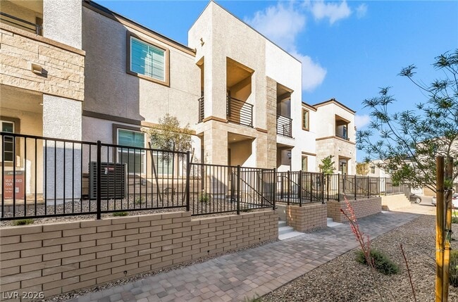 346 Cymbal Pl in Henderson, NV - Building Photo - Building Photo