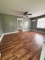 707 16th Ave, Unit B in Northport, AL - Building Photo
