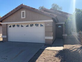 817 E Yuma Ave in Apache Junction, AZ - Building Photo