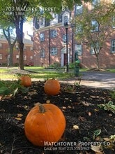 703 Wallace St in Philadelphia, PA - Building Photo - Building Photo