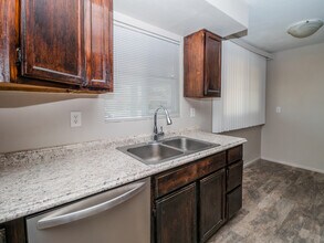 7014 E Holly St in Scottsdale, AZ - Building Photo - Building Photo