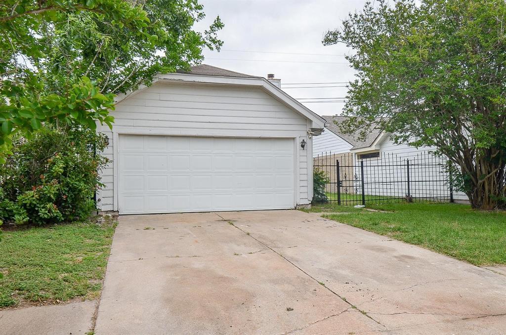 11818 Spring Grove Dr in Houston, TX - Building Photo