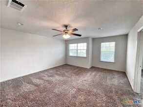 310 Creekview Way in New Braunfels, TX - Building Photo - Building Photo