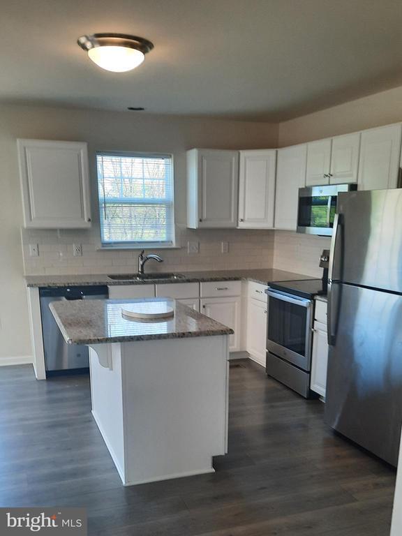 829 Admiral's Quay Dr in Mechanicsburg, PA - Building Photo - Building Photo