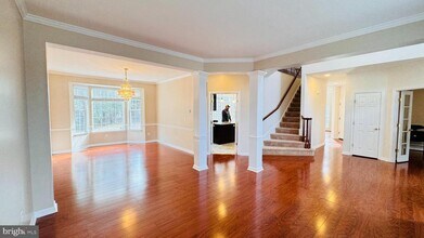 9161 Lost Fields Ct in Linton Hall, VA - Building Photo - Building Photo