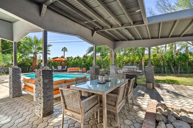 property at 1950 N Magnolia Rd