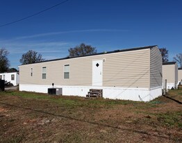501 W Nine One Half Mile Rd in Pensacola, FL - Building Photo