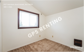 2127 Harrison Ave in Everett, WA - Building Photo - Building Photo