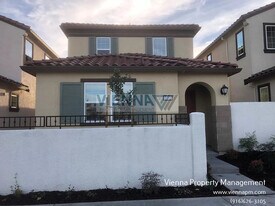 1052 Essington Ln in Roseville, CA - Building Photo