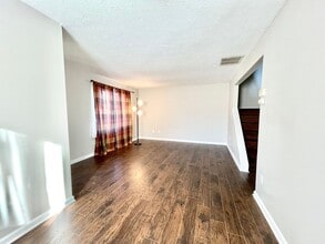 216 Moore Rd in Avon Lake, OH - Building Photo - Building Photo