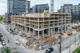 Express 2 Condos in Toronto, ON - Building Photo