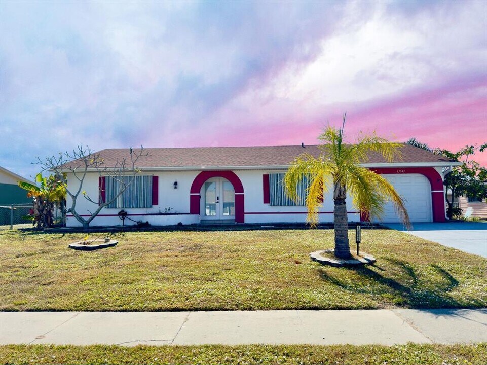 13543 Longwood Ave in Port Charlotte, FL - Building Photo