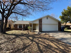 2201 Century Dr in Waco, TX - Building Photo - Building Photo