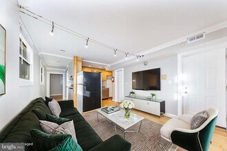 300 Oklahoma Ave NE in Washington, DC - Building Photo - Building Photo