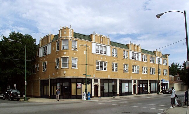 7000-7008 N California Ave in Chicago, IL - Building Photo - Building Photo