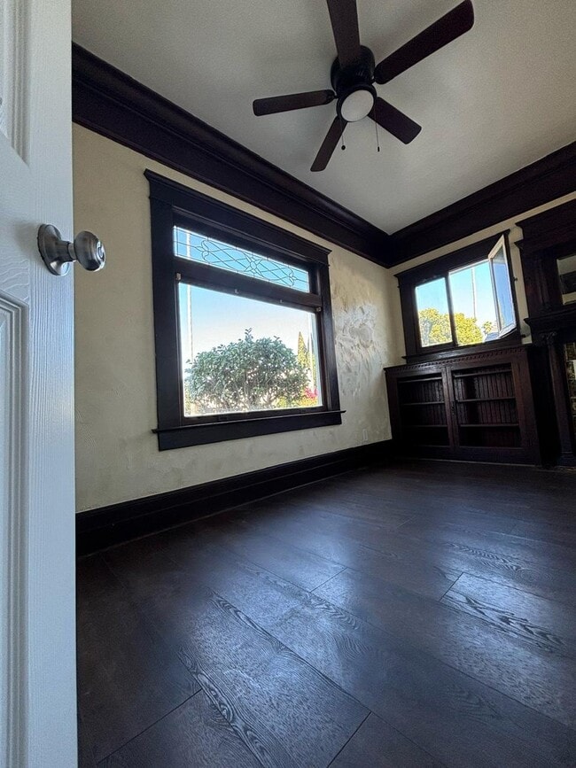 property at 526 W 49th St