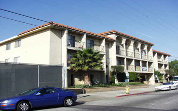 13921 Yukon Ave in Hawthorne, CA - Building Photo - Building Photo