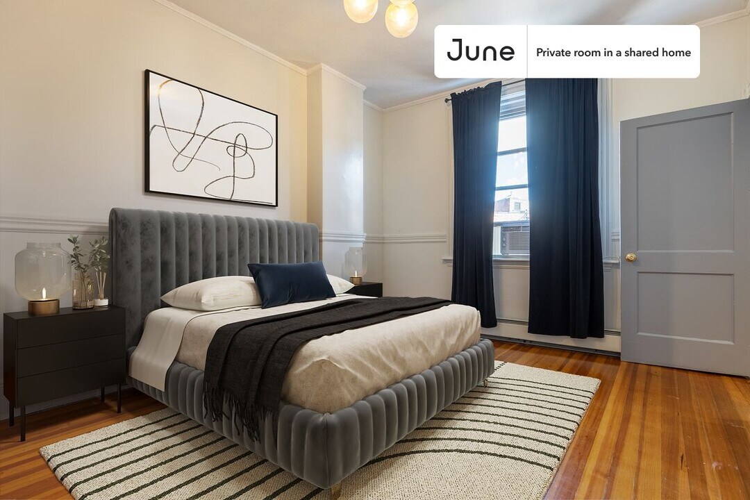 Private bedroom in 3 bed/1 bath Home in Boston, MA - Building Photo