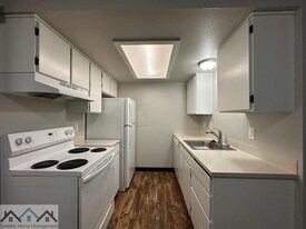 517 4th Ave S in Kent, WA - Building Photo