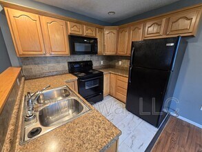 1407 Robin Rd in Waterloo, IA - Building Photo - Building Photo