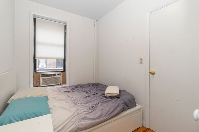 320 E 93rd St, Unit SI ID1032045P in New York, NY - Foto de edificio - Building Photo