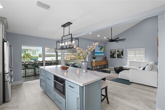 26427 Hickory Blvd in Bonita Springs, FL - Building Photo - Building Photo