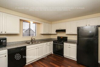 830 Bloomfield Ln in Aurora, IL - Building Photo - Building Photo