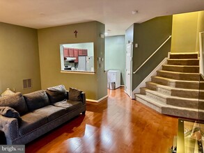 2010 Tea Island Ct in Odenton, MD - Building Photo - Building Photo
