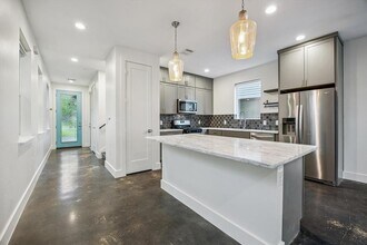 1224 Eleanor St in Austin, TX - Building Photo - Building Photo