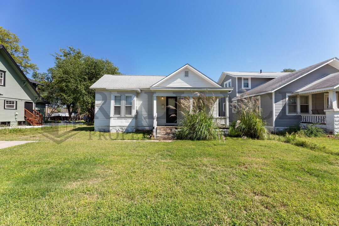 428 S Osage St in Wichita, KS - Building Photo