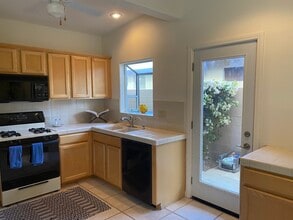 76829 Iroquois Dr in Indian Wells, CA - Building Photo - Building Photo