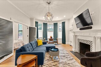 473 Beacon St, Unit 5 in Boston, MA - Building Photo - Building Photo